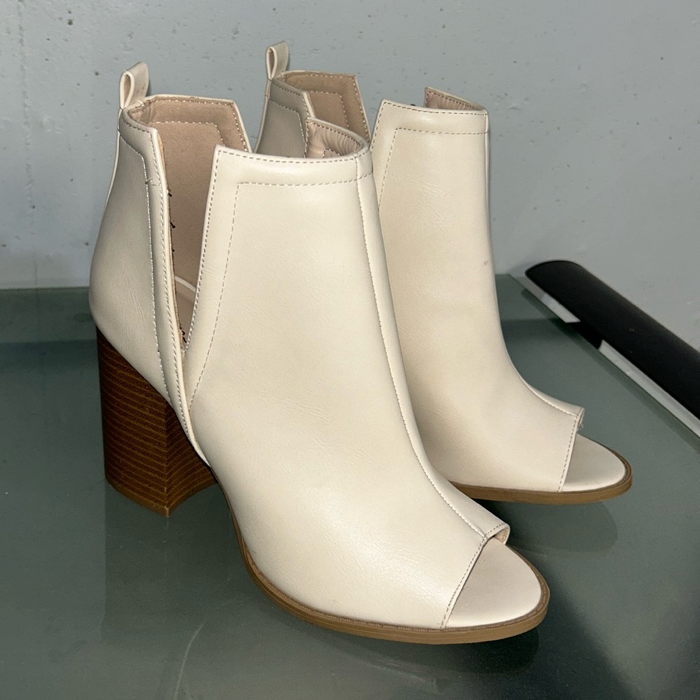 Qupid Heel Booties